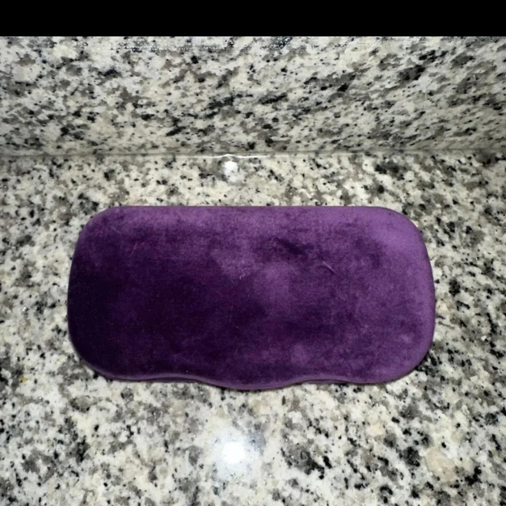 3 PCS AUTHENTIC GUCCI SUN GLASSES CASE DUTS BAG ANY CLOT CLENER